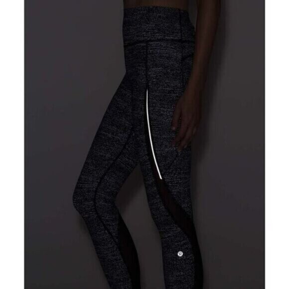 Lululemon Pace Perfect 7/8 Tight In Air Time White Black Womens Size 4 - Picture 5 of 10